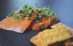 Cold Smoked Alaskan COHO Salmon in slices, 250g (1)